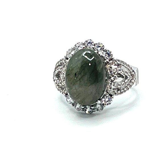 UNKNOWN Jewelry - NWOT, Beautiful Labradorite stone on a 925 sterling silver band, size 7